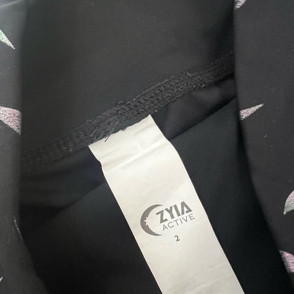 Black Rhombus Luxe High Rise Zyia 7/8 Leggings - Picture 6 of 8